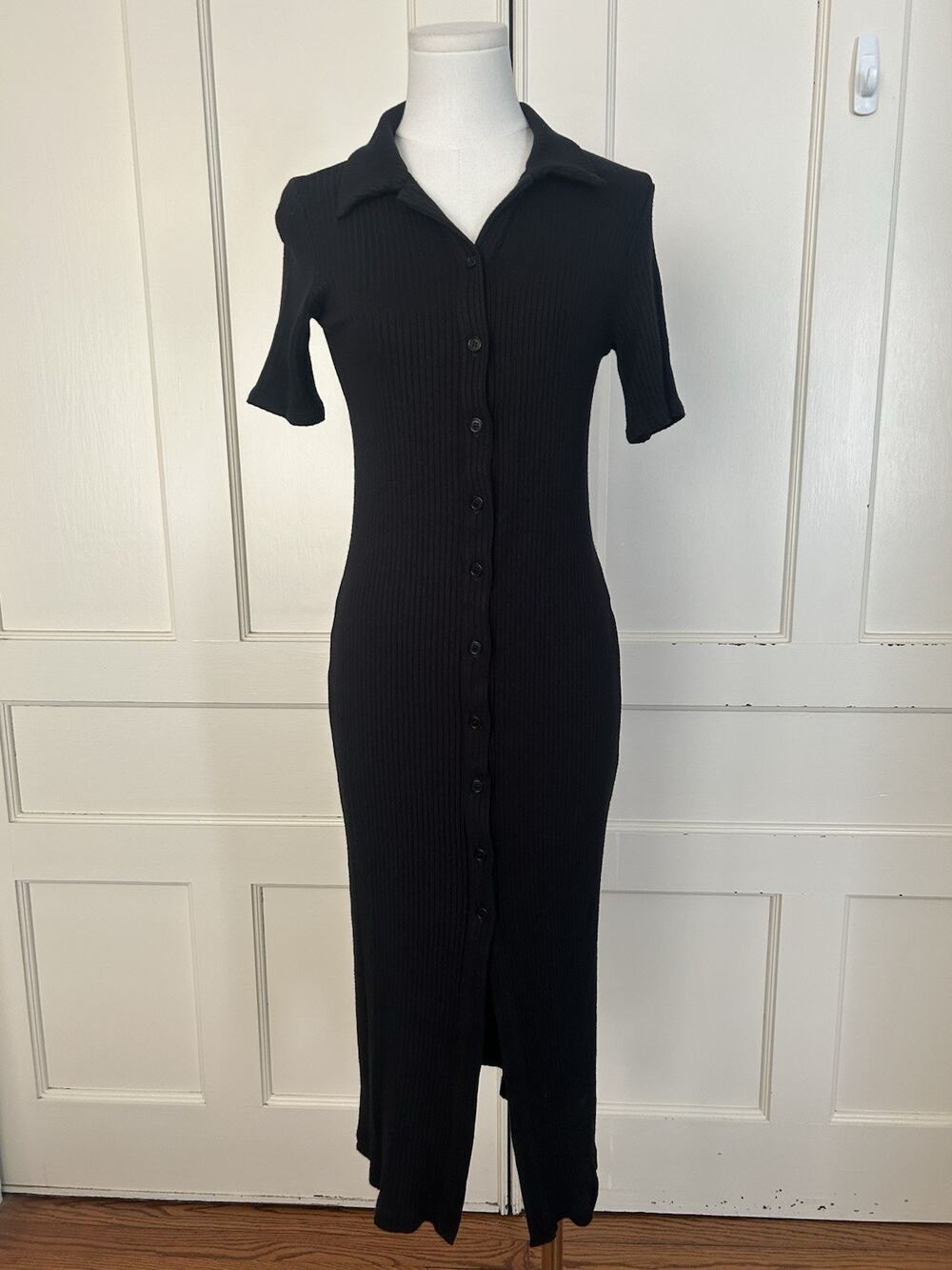 Reformation Ribbed Knit Button Stretch Midi Dress Womens Size Small Black Preppy